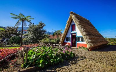 Traditioneel huisje in Openluchtmuseum Santana Madeira